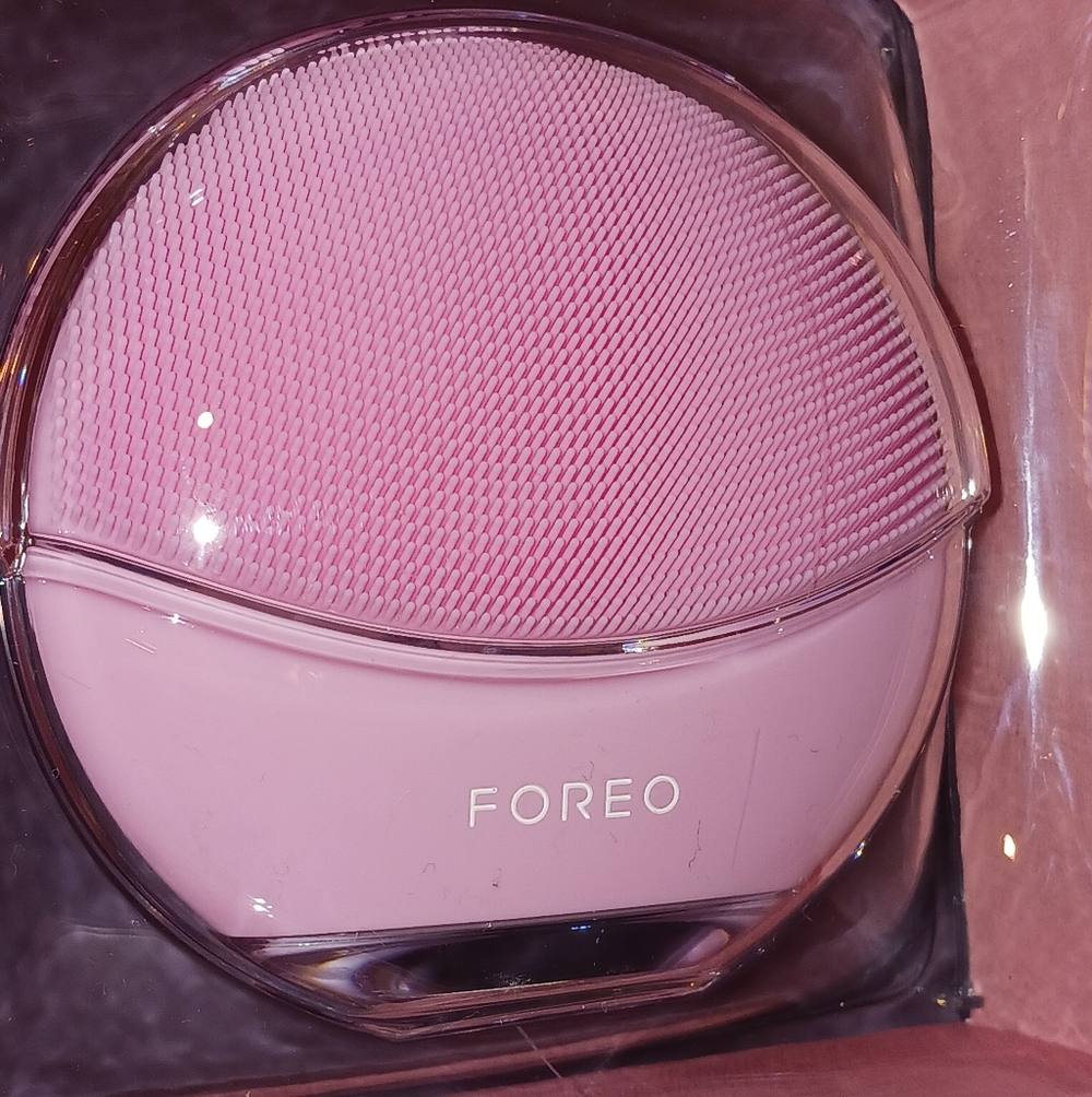 ✨️SEALED✨️ FOREO LUNA Mini 3 Sonic Facial Deep Cleansing Brush + Massager - Picture 11 of 16